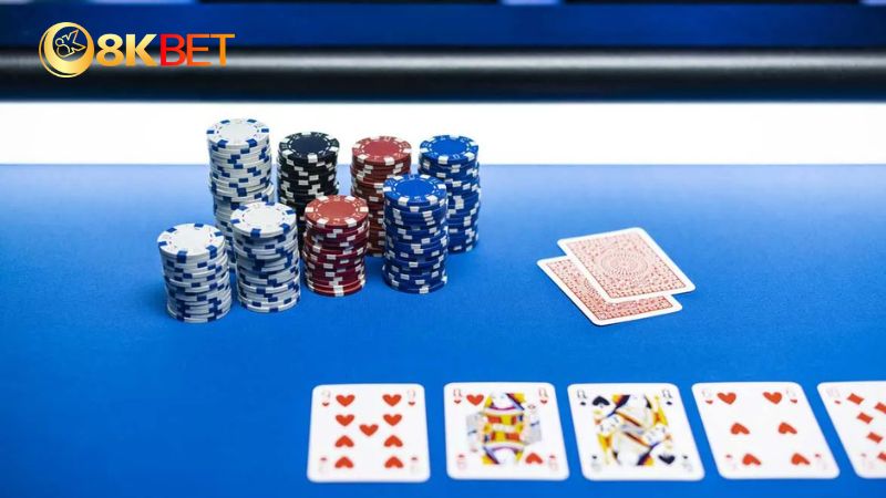 Giới thiệu một số kỹ thuật cược và bluff trong Poker